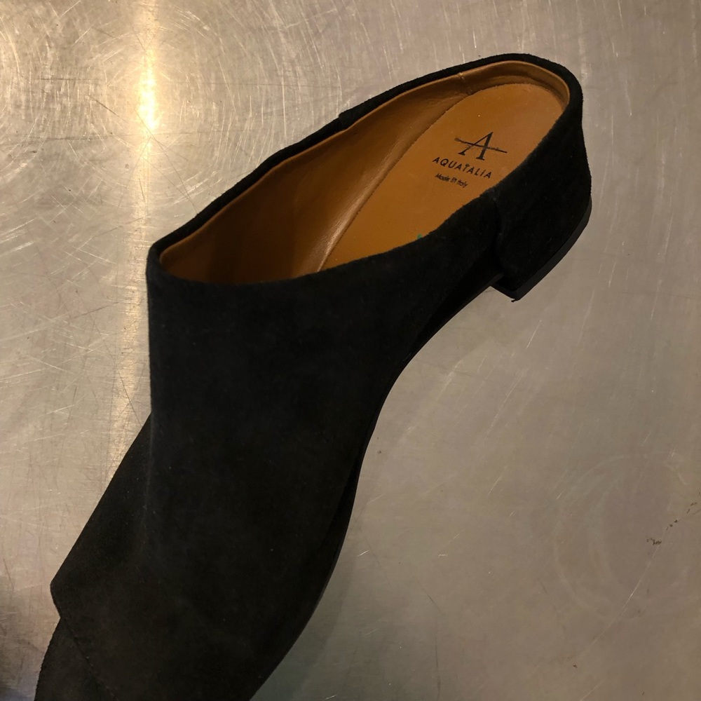 Aquatalia Adriana Suede Mule Sandal - Picture 7 of 7